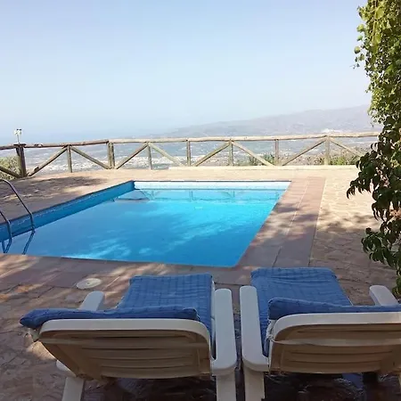 Chalet En Malaga, Donde El Tiempo Se Detiene